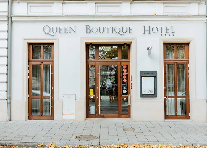 Queen Boutique Hotel