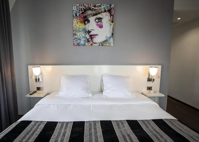 Le Manoir Hotel, BW Signature Collection