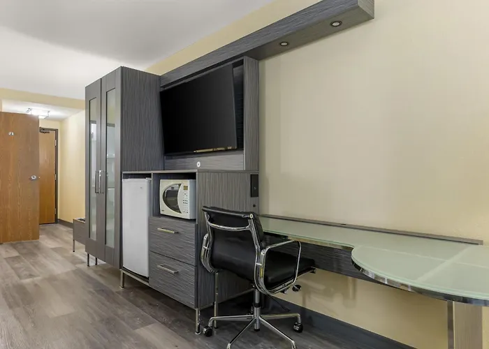 Best Western Antelope Inn & Suites