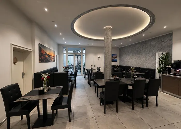 Palm Premium Hotel
