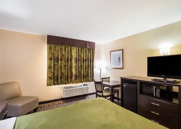 Quality Inn & Suites Caseyville - St Louis
