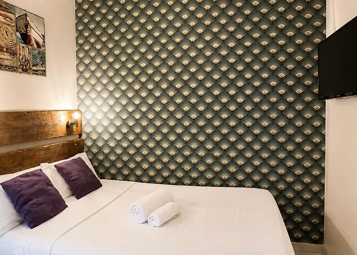 Hotel Ylang-Ylang - A Partir De 16 Ans