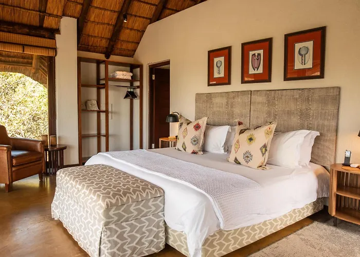 Tshwene Lodge