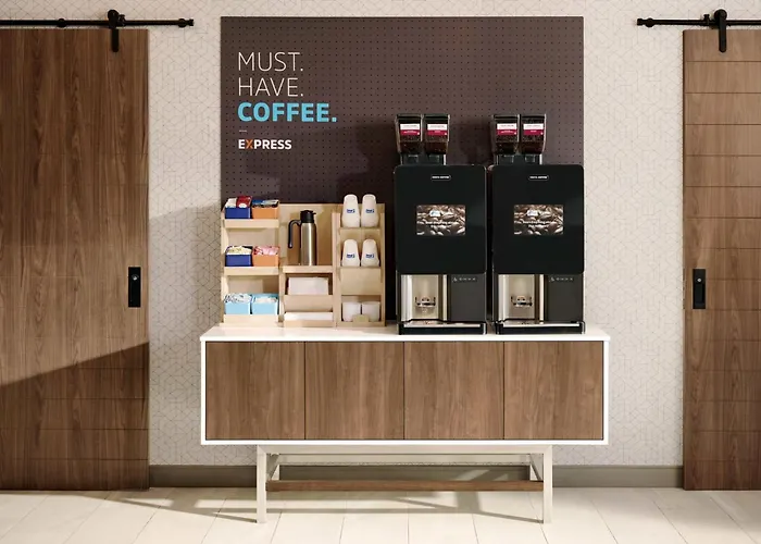 Holiday Inn Express & Suites - Lenexa - Overland Park Area By Ihg