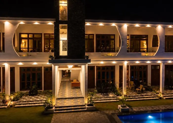Bay Dreams Beach Hotel&Surf Camp