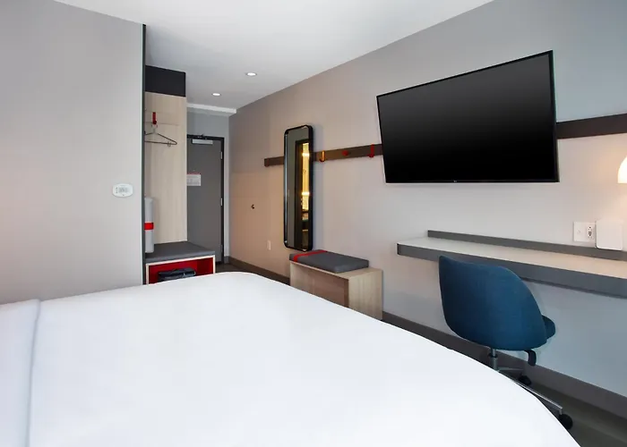 Avid Hotels - Detroit - Warren By Ihg