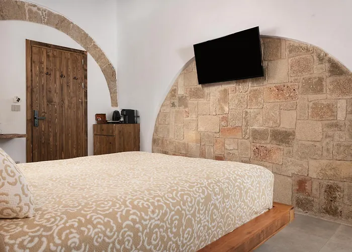 Ancient Knights Luxury Suites