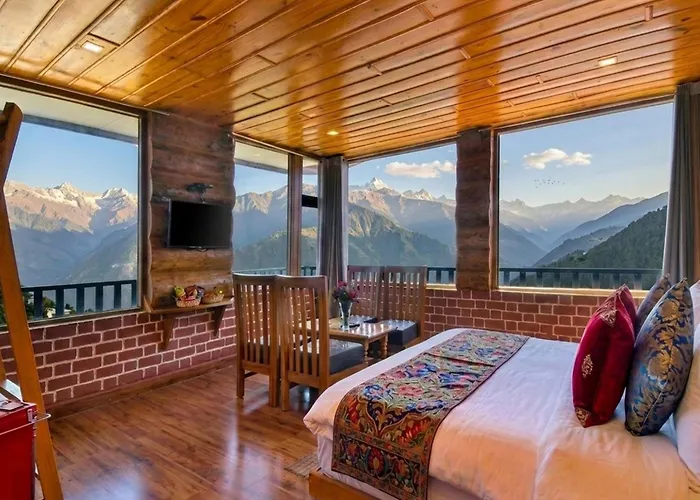 La Riqueza Kanatal - Himalayan View Rooms - Parking On Site - Close To Surkanda Devi Temple & Jungle Safari
