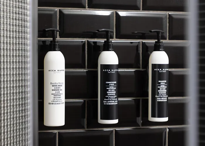 Radisson Red Hotel Zhuhai Gongbei Port