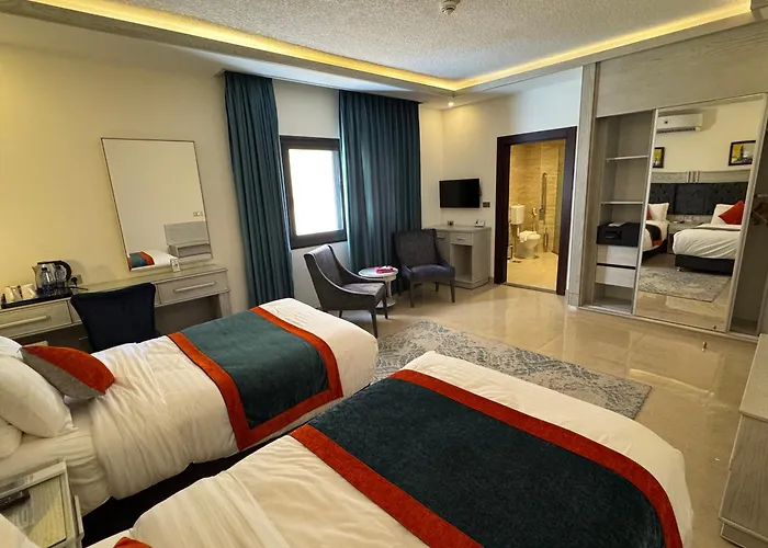 Petra Canyon Hotel
