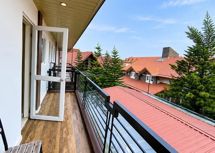 Elliannah Pines Hotel