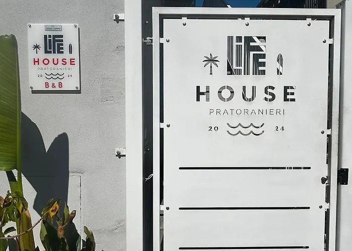 Life House B&B