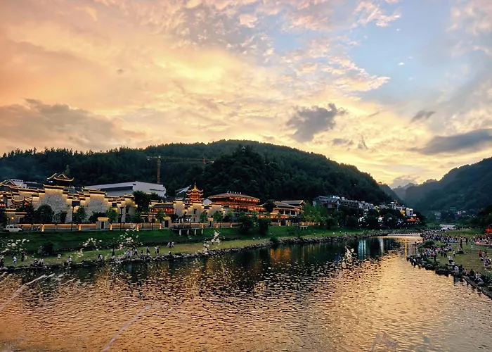 Zhangjiajie Boman Smart Hotel -10Min To Forest Park East Gate & English Butler & Tour Tickets