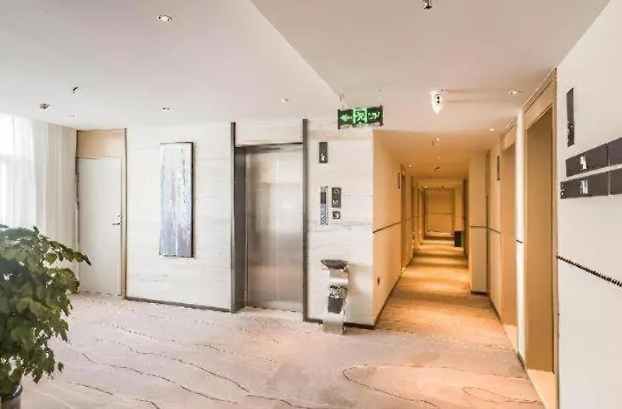 City Comfort Inn Lhasa Potala Palace Scenic View