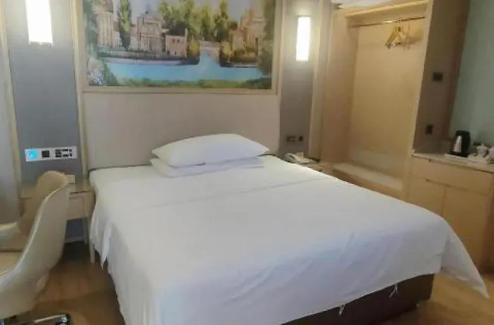 Vienna Hotel Guangdong Zhaoqing East Station Dinghu Mountain Scenic Area