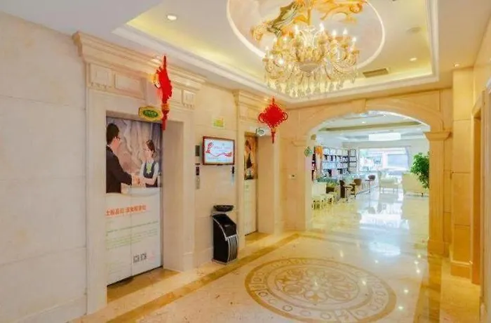 Vienna International Hotel Lhasa Potala Palace