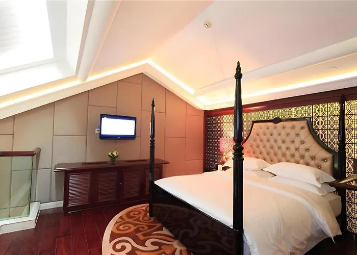 Eden Club House