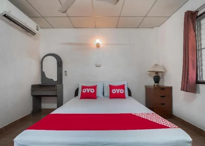 Oyo 654 Samanmit Inn Hotel