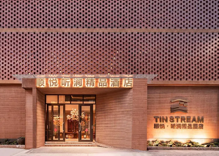 Shunyue Tingjian - Tin Stream Rizhao Yulong Snow Mountain View Hotel
