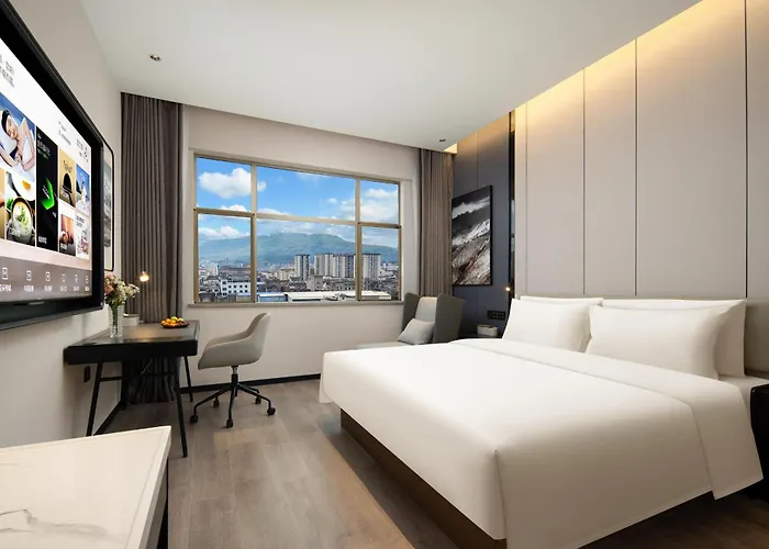 Atour Hotel Tengchong Wenxing Building