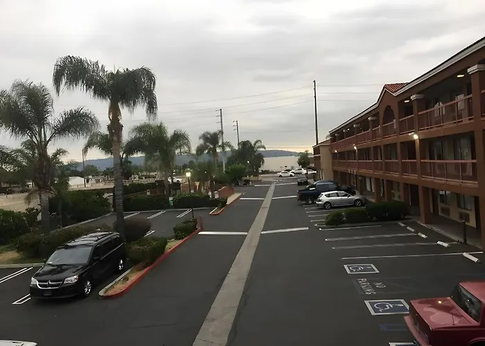 Grand Park Inn
