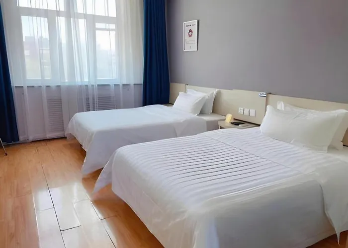 7 Days Inn Hami Baofeng Market