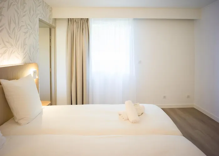 Brit Hotel Confort Roissy Saint-Witz