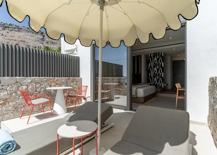 Pefkos Beach Hotel & Suites