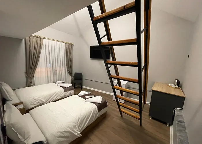 Sosyete Otel