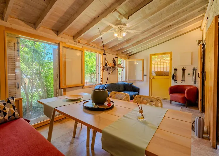 The Magic Of The Stone House, With Heated And Cooled Pool & A Peaceful Escape