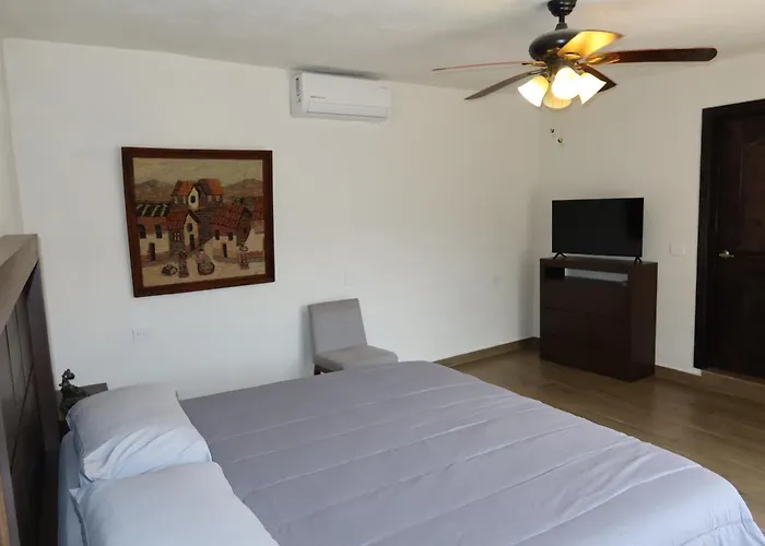Hotel Condesa Elisa Santiago Nl Main Square
