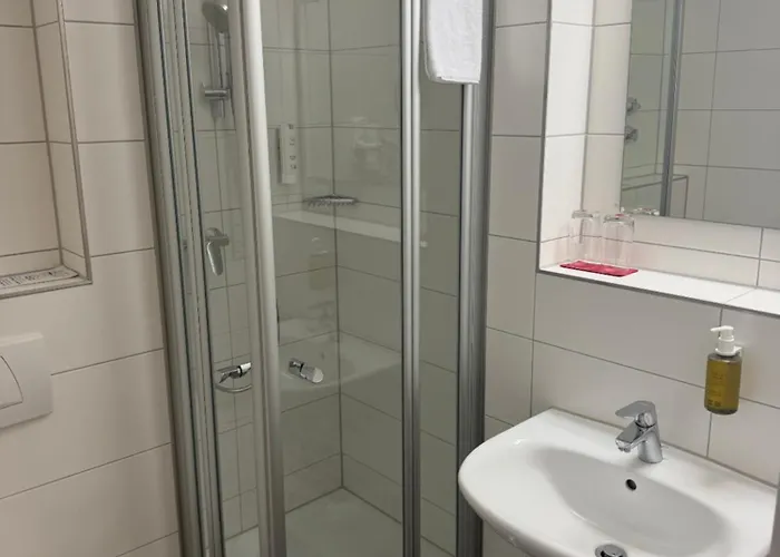 Hotel zur Post - Schrobenhausen