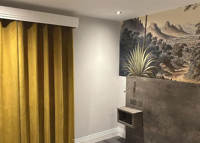 Vivatar Heathrow Hotel