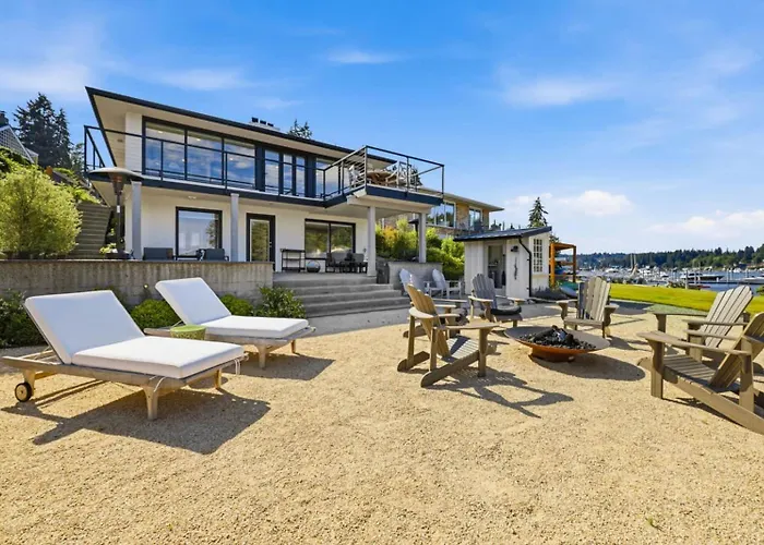 Luxury Waterfront Home Walk To Downtown Gig Harbor