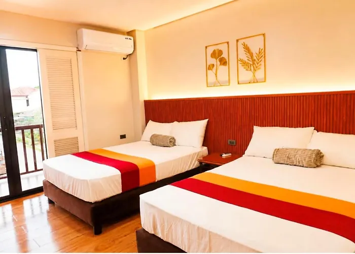 Starhomes Hotel & Cafe