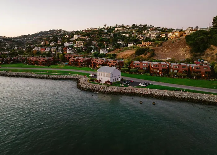 Marin Suites Hotel