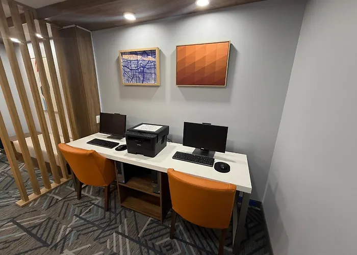 Holiday Inn Express Hotel & Suites Waterford By Ihg
