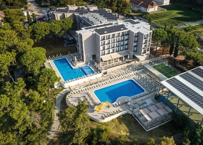 Family Hotel Adria