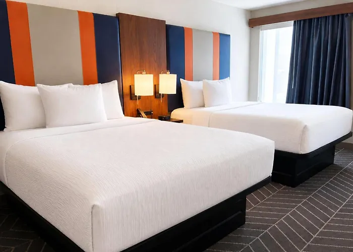 La Quinta Inn & Suites By Wyndham Auburn - University Area