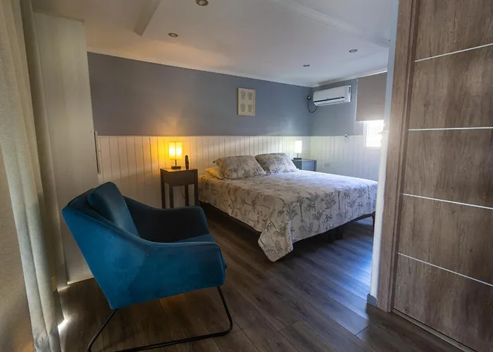 Inaki Uhi Hotel