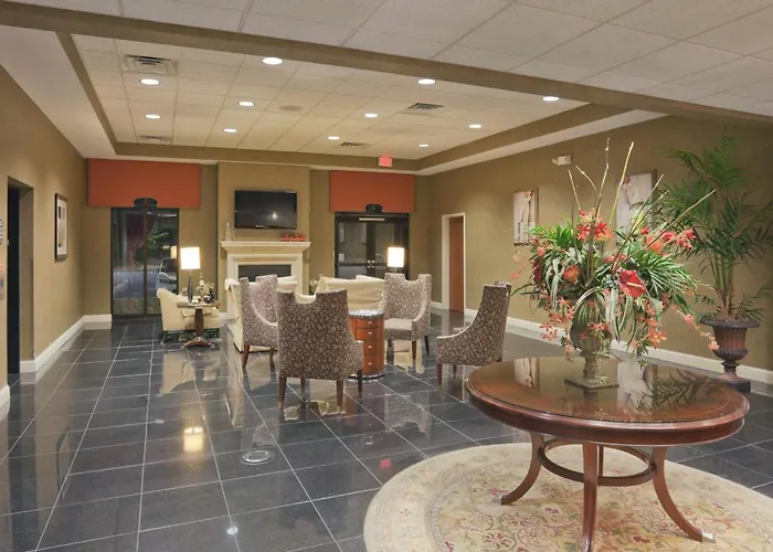 Holiday Inn Express & Suites Carbondale - University Area