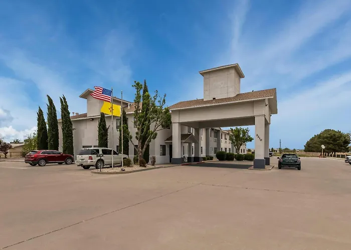 Quality Inn & Suites Artesia