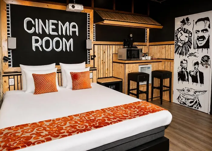 Amsterdam Teleport Hotel - Free Parking