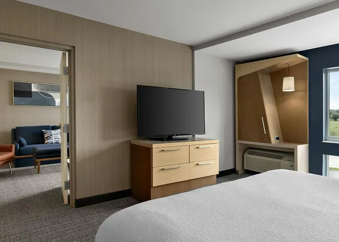 Courtyard By Marriott Omaha Bellevue At Beardmore Event Center