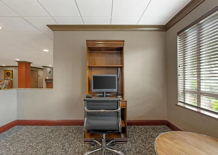 Best Western Cascade Inn & Suites