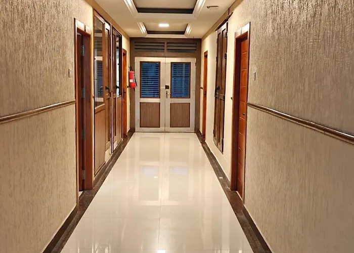 Gsilver Ss Hotels - Business Class Rooms Near Tirupur Railway Station & Kadharpet