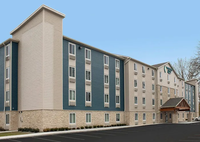 Woodspring Suites Southington