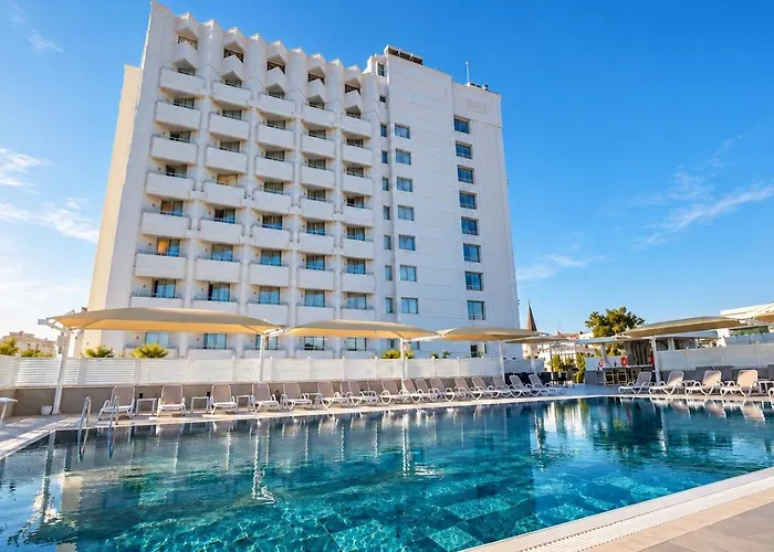 Best Western Plus Khan Hotel