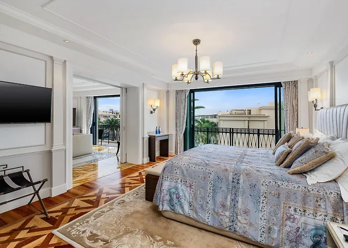 Imperial Hotel Gold Coast