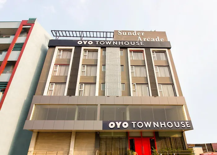 Super Townhouse Moosapet Rcc Prime